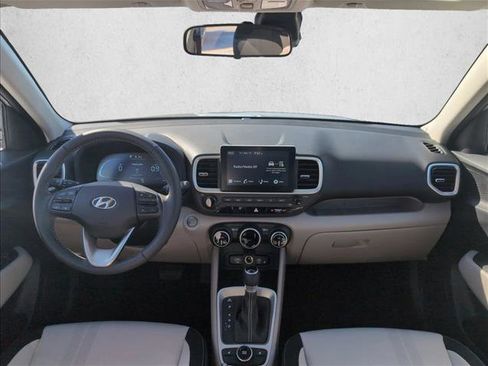 New 2026 Hyundai Venue SEL image 18
