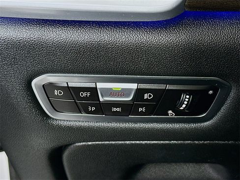 Used 2020 BMW X5 M50i image 10