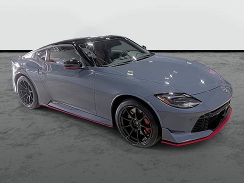 New 2026 Nissan Z NISMO w/ Floor Mat Package RWD image 5