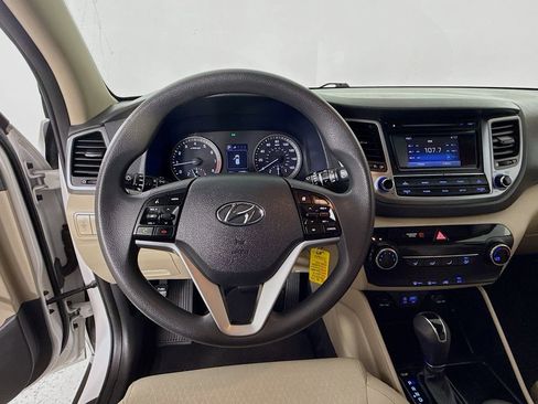 Used 2017 Hyundai Tucson SE image 11