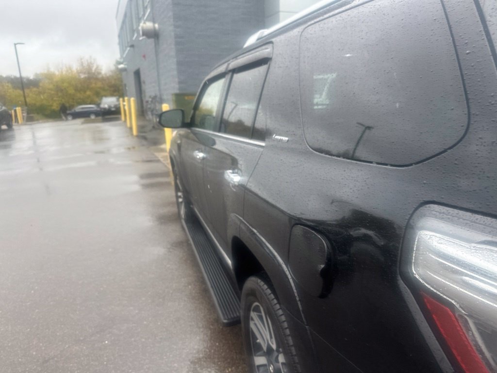 Used 2021 Toyota 4Runner Limited AWD/4WD image 19