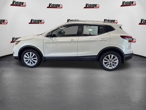 Used 2020 Nissan Rogue Sport SV w/ All-Weather Package AWD/4WD image 8