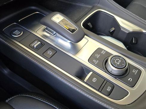 Used 2025 INFINITI QX60 Luxe w/ Vision Package FWD image 18