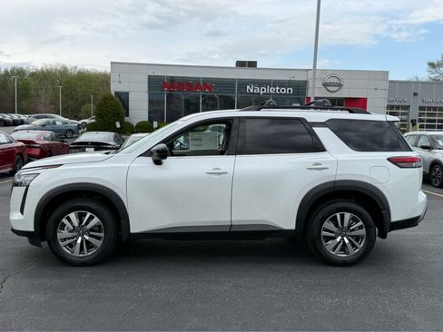 New 2026 Nissan Pathfinder SL AWD/4WD image 3