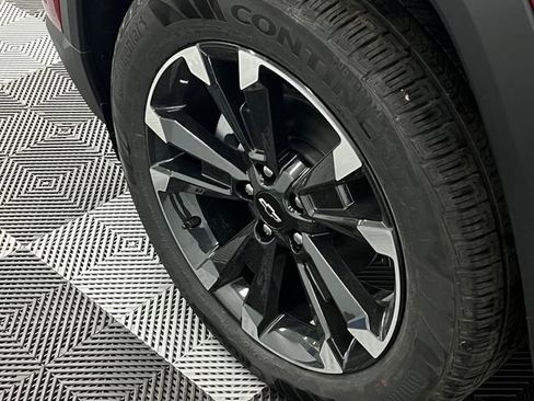 New 2026 Chevrolet Equinox RS w/ Convenience Package III FWD image 12