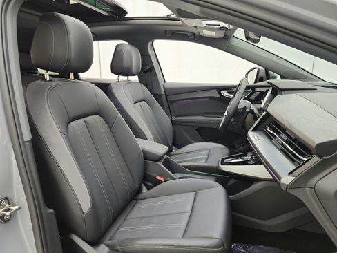 Used 2025 Audi Q4 e-tron Premium Plus w/ Premium Plus AWD/4WD image 19