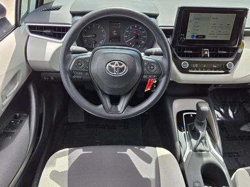 Used 2025 Toyota Corolla LE FWD image 13