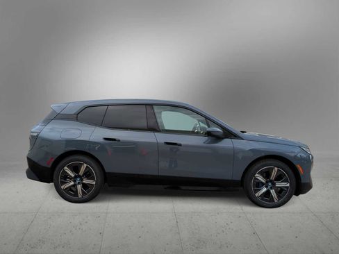 New 2025 BMW iX xDrive50 image 9
