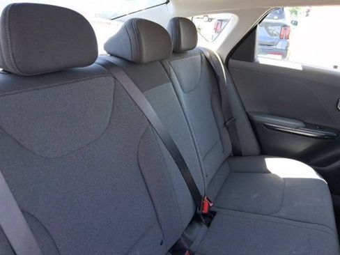 Used 2025 Kia K4 FWD image 14