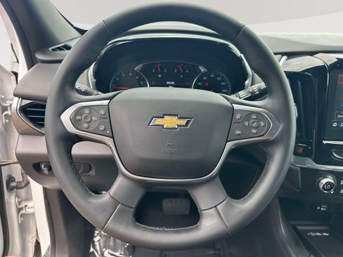 Used 2023 Chevrolet Traverse LT w/ LT Premium Package AWD/4WD image 14