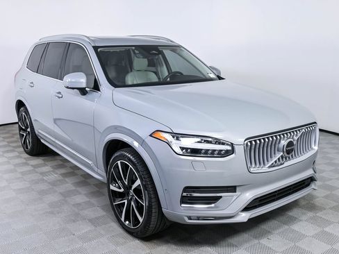 Certified 2025 Volvo XC90 B5 Plus AWD/4WD image 28