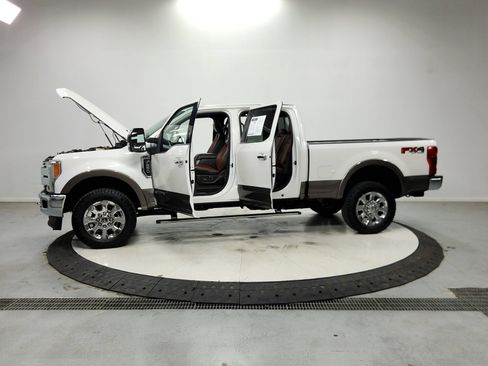 Used 2019 Ford F250 King Ranch w/ King Ranch Ultimate Package AWD/4WD image 13