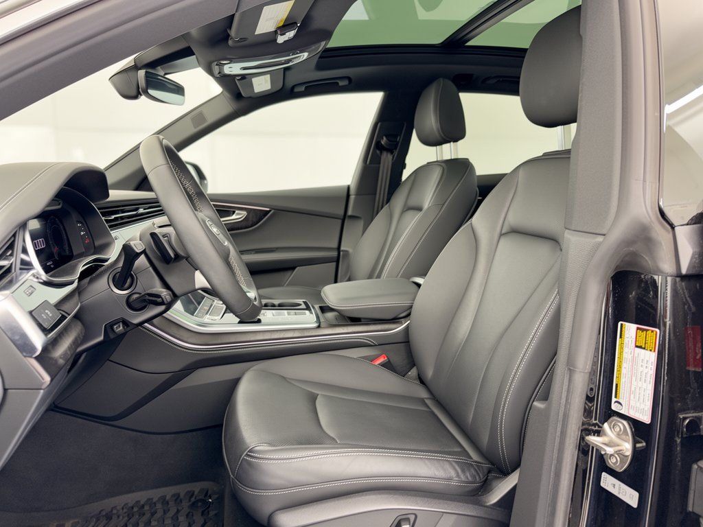 Used 2023 Audi Q8 Premium Plus w/ Premium Plus Package AWD/4WD image 5
