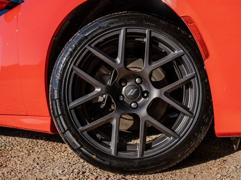 Used 2017 Dodge Charger R/T RWD image 13