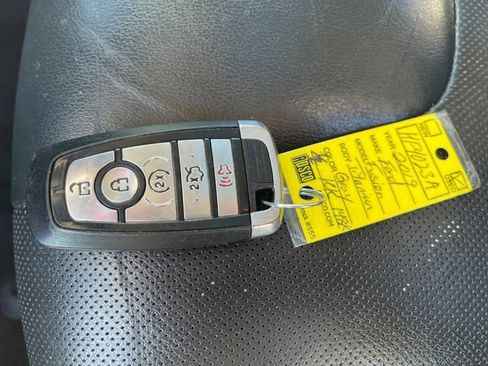 Used 2019 Ford Fusion Titanium FWD image 27