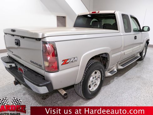 Used 2004 Chevrolet Silverado 1500 w/ Light Duty Power Package image 5