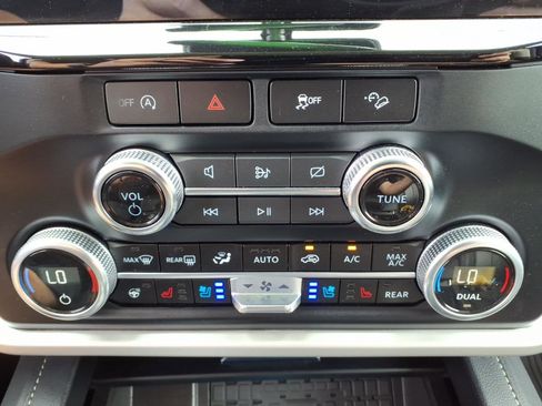 Used 2024 Ford Expedition Max XLT AWD/4WD image 21