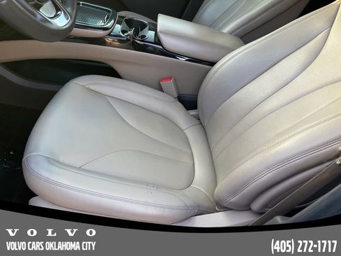 Used 2022 Lincoln Nautilus Standard w/ Premium Package image 9