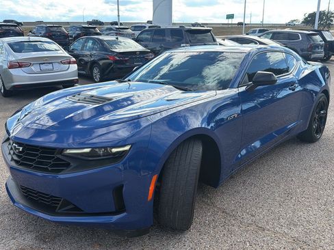 Used 2024 Chevrolet Camaro LT RWD image 6