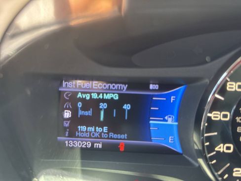 Used 2013 Ford Edge SEL FWD image 18