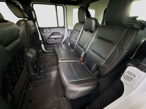 Used 2023 Jeep Wrangler Unlimited Rubicon AWD/4WD image 23