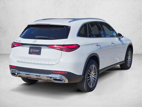 Certified 2026 Mercedes-Benz GLC 300 image 5