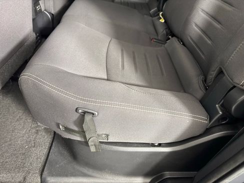 Used 2024 Toyota Tacoma TRD Off-Road image 34