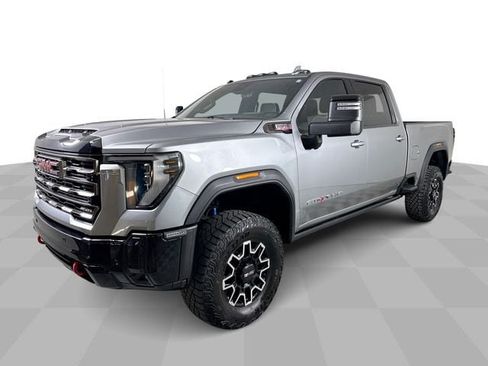 Used 2025 GMC Sierra 2500 AT4X AWD/4WD image 4