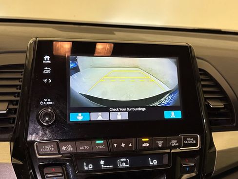 Used 2018 Honda Odyssey EX image 26