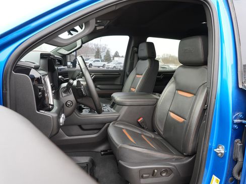 Used 2023 GMC Sierra 1500 AT4 w/ Technology Package image 15