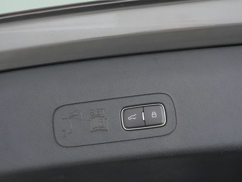 Used 2023 Lincoln Aviator Grand Touring w/ Equipment Group 301A AWD/4WD image 30