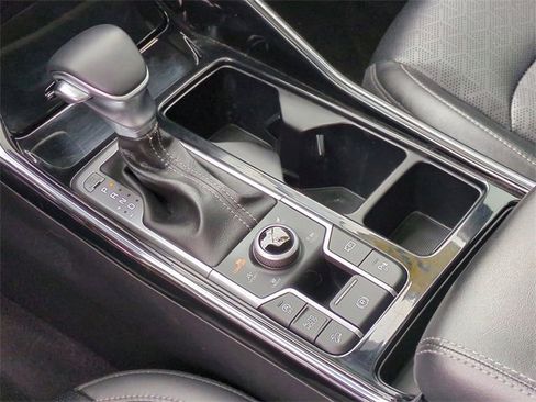 Used 2023 Kia Sorento SX image 17