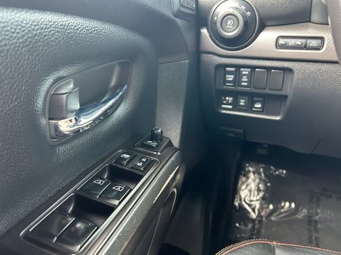 Used 2020 Nissan Titan PRO-4X w/ Pro-4x Convenience Package AWD/4WD image 19