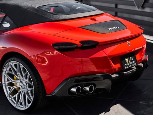 Used 2024 Ferrari Roma Spider RWD image 13