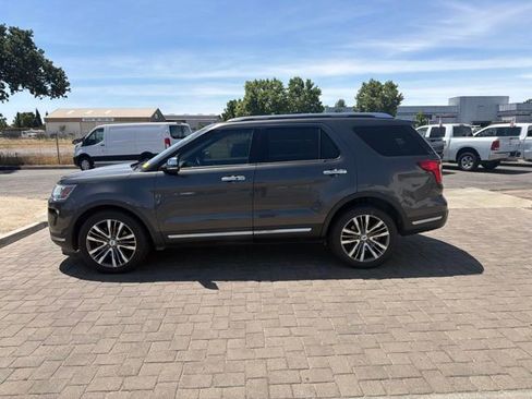 Used 2019 Ford Explorer Platinum AWD/4WD image 5