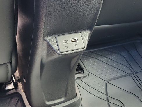 Used 2023 Chevrolet Bolt EUV LT w/ Convenience Package image 19