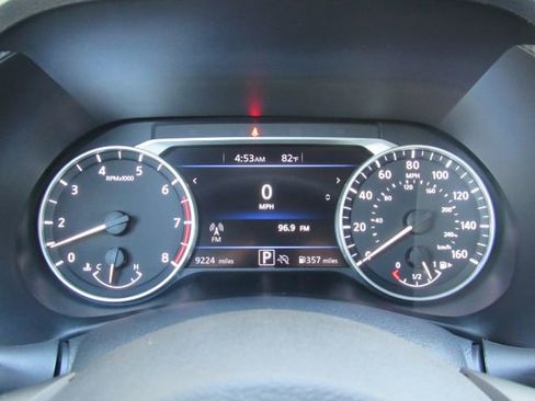 Used 2025 Nissan Sentra SV image 37