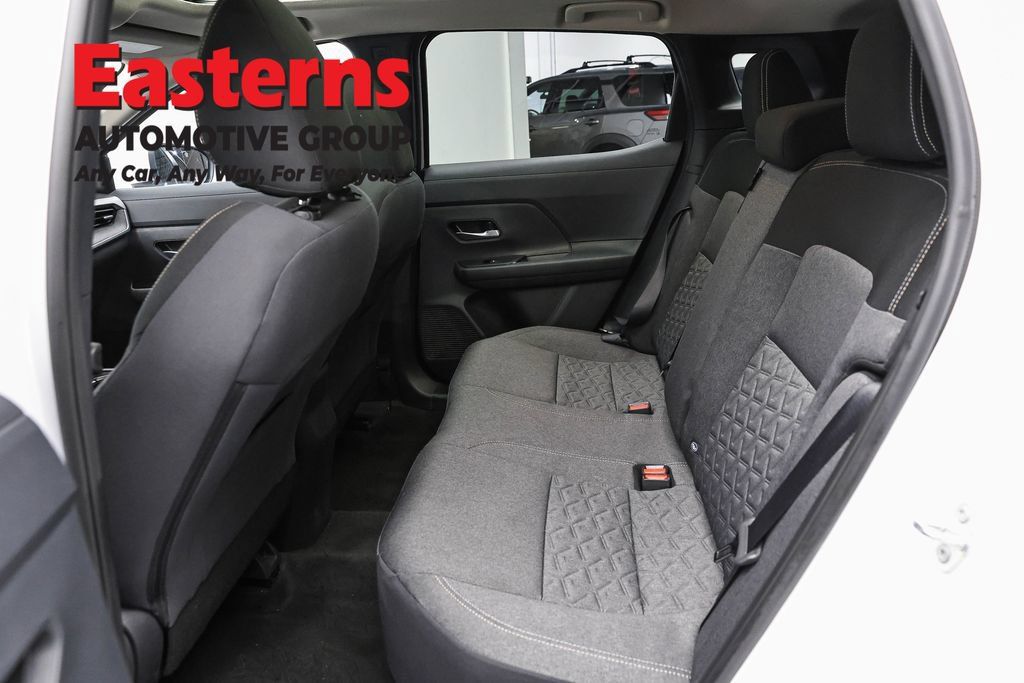 Used 2025 Nissan Kicks SV w/ SV Premium Package AWD/4WD image 22
