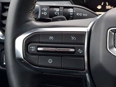 Used 2025 GMC Acadia Elevation image 28