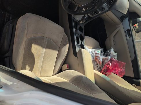 Used 2016 Hyundai Sonata SE FWD image 8