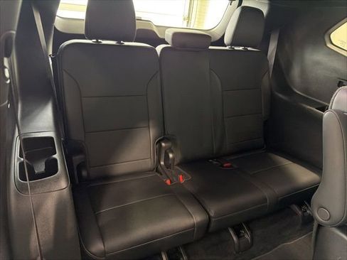Used 2025 Buick Enclave Preferred image 24