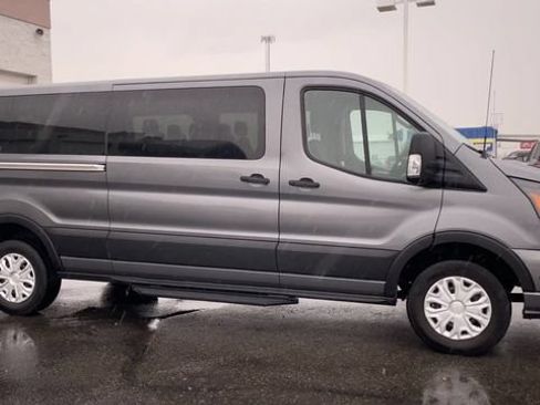 Used 2024 Ford Transit 350 XLT RWD image 3