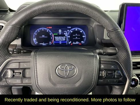 Used 2024 Toyota Tacoma Limited w/ Limited Package (LT) AWD/4WD image 15