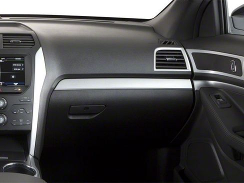 Used 2013 Ford Explorer XLT AWD/4WD image 19