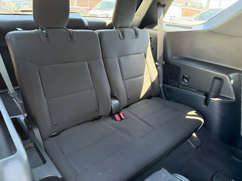 Used 2020 Ford Explorer XLT AWD/4WD image 11