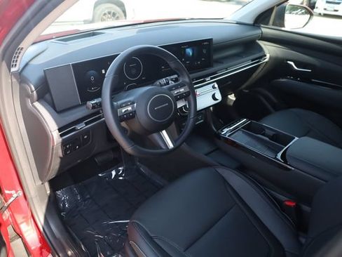 Used 2026 Hyundai Tucson Limited AWD/4WD image 9
