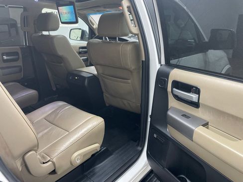 Used 2015 Toyota Sequoia Limited image 36