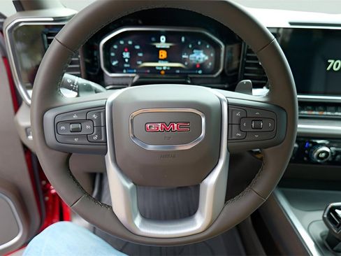 New 2026 GMC Sierra 1500 SLT image 11