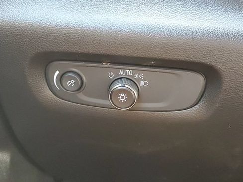 Certified 2023 Chevrolet Traverse LT FWD image 20