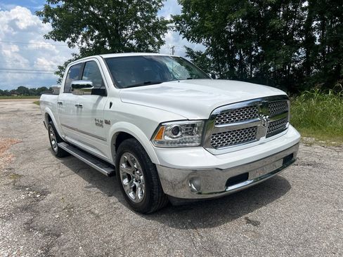 Used 2015 RAM 1500 Laramie w/ Convenience Group RWD image 1